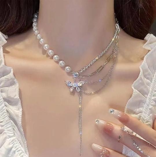 Women's Stylish Butterfly Rhinestone Pearl Necklace